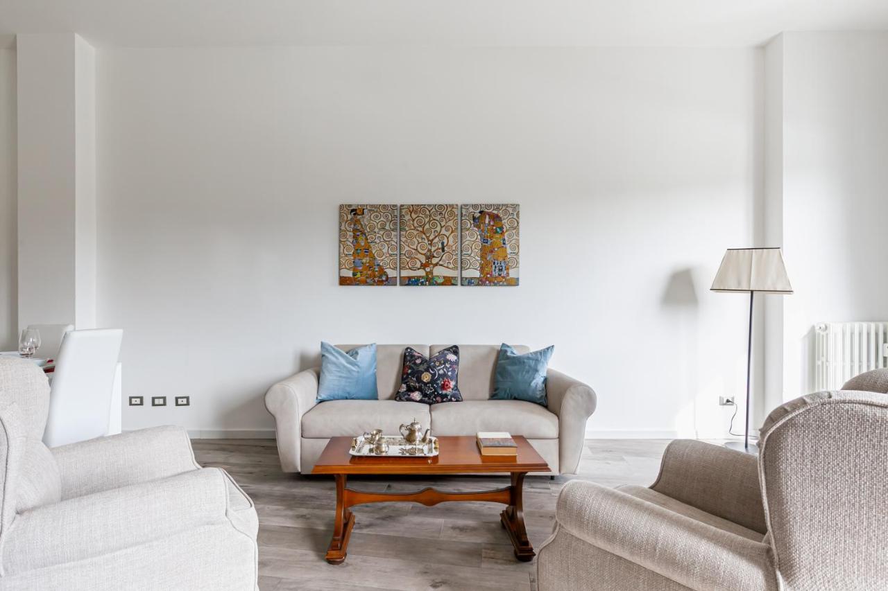 Lungarno Elegant Apartment With Panoramic Balcony Pisa Exterior foto